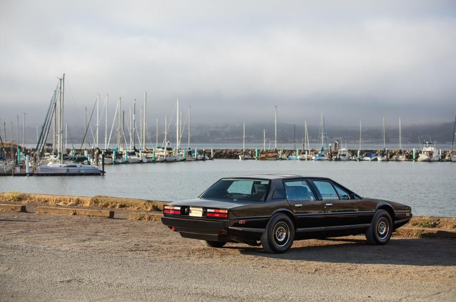  Aston Martin Lagonda 1982 года  (NA) (фото 26 из 35)